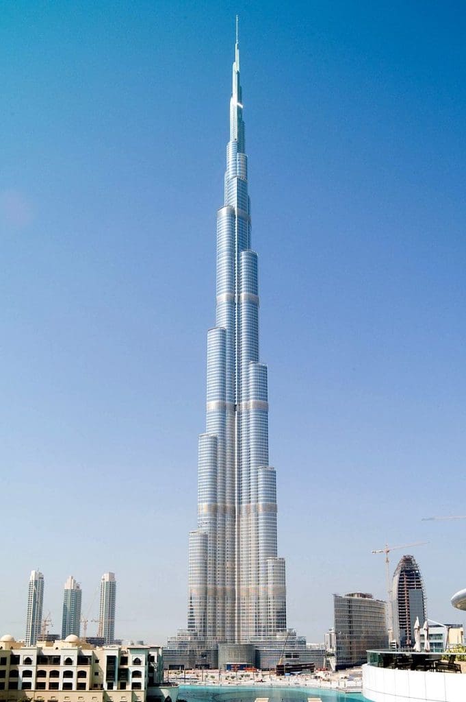 Klüh feiert Auftragsverlängerung für Burj Khalifa