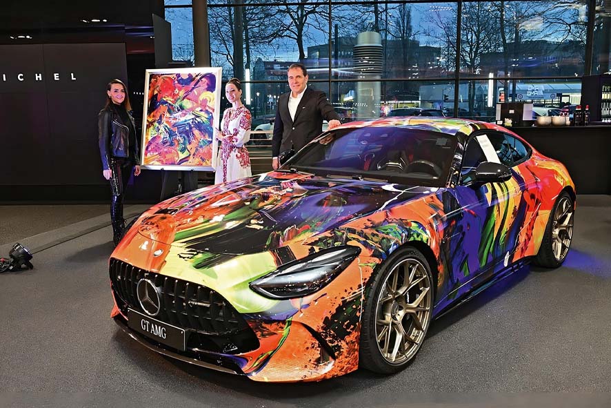 MERCEDES BENZ MEETS ART, , Mercedes-Benz meets Art